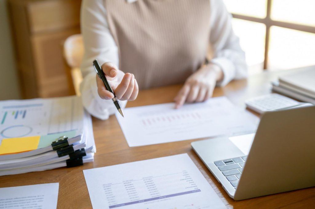 Biuro rachunkowe nie powinno automatycznie księgować każdego dokumentu przekazanego przez klienta